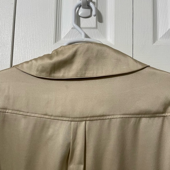 Vivienne Hu Women’s NWT Long Sleeve Gold Silk Style Large collar size 2 - Picture 10 of 16